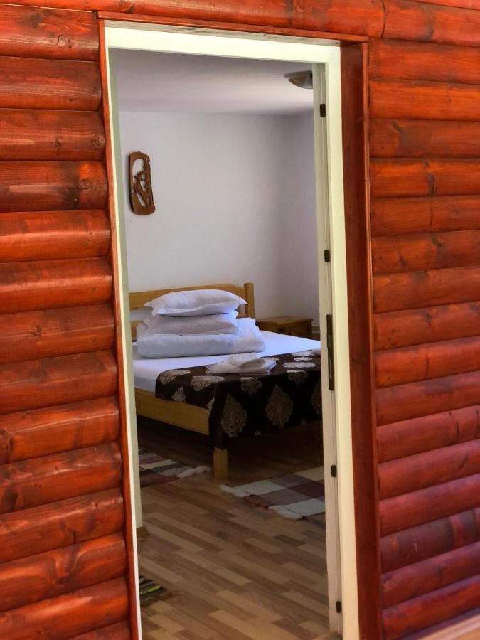 Pensiunea Cerbul Lacul Roşu Exterior foto